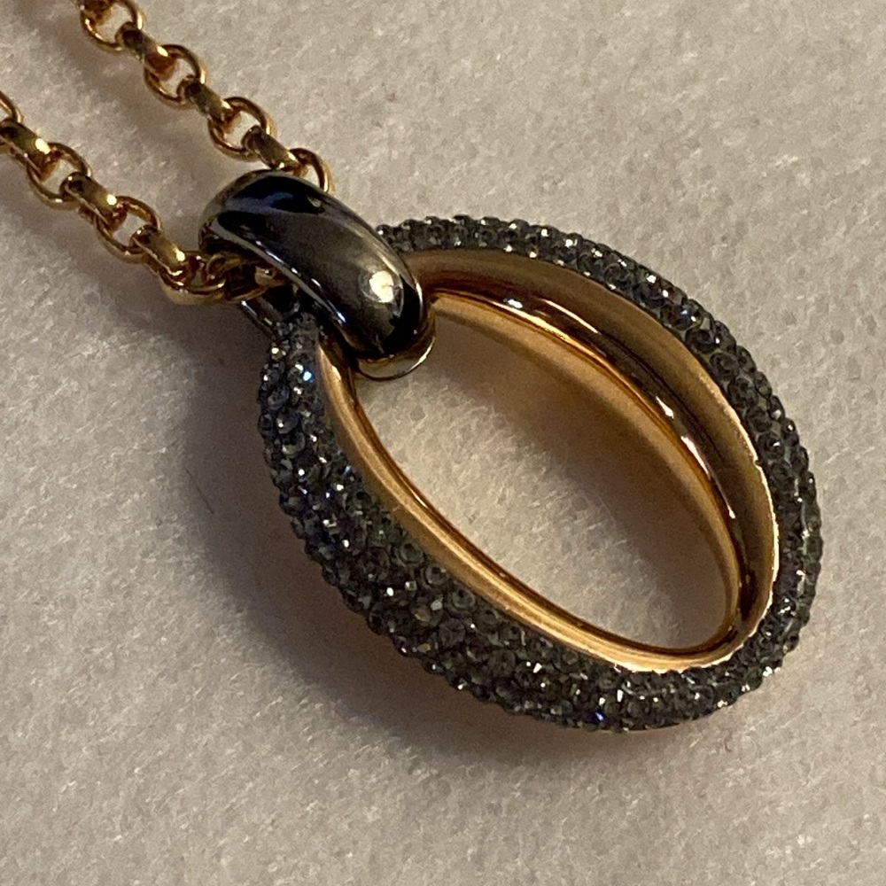 Vintage Swarovski Crystal Rose Gold Plated Oval Drop Belcher Chain Pendant Set
